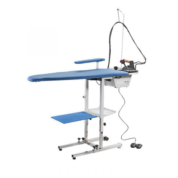 Mesa de planchar plegable con caldera de 2 litros