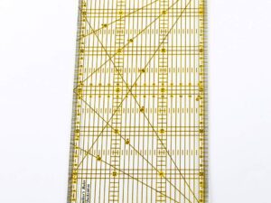 Regla rectangular  de 30 x 15 cm para  cortar piezas de tela  para patchwork.