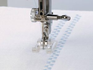 PRENSATELAS PARA PUNTADAS DE REALCE CON PUNTA ABIERTA