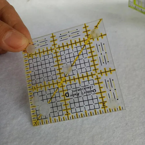 Regla cuadrada de 2,5 pulgadas para cortar piezas de tela para patchwork.